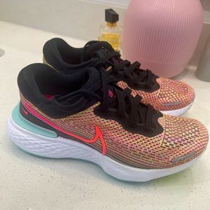 *SOLD Nike ZoomX Invincible Run Flyknit 2